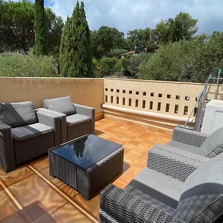 Gigaro Sylvabelle Sea Lounge شقة